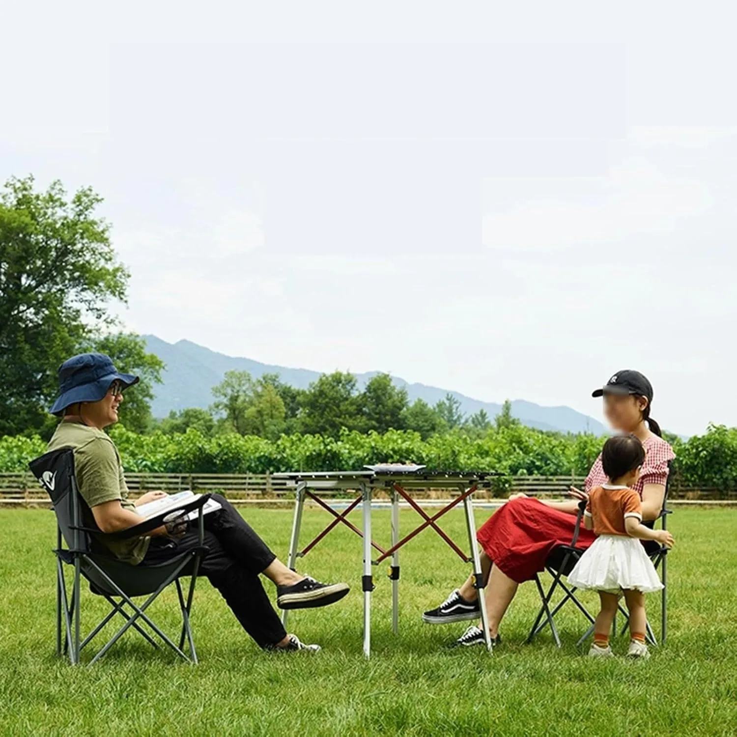 2-6 Person Stretchable Camping Table, Roll-Up Lightweight Picnic Table with Aluminum Tabletop & Carrying Bag, Portable Outdoor Folding Table for Hiking, Backpacking & Fishing (White)(White)