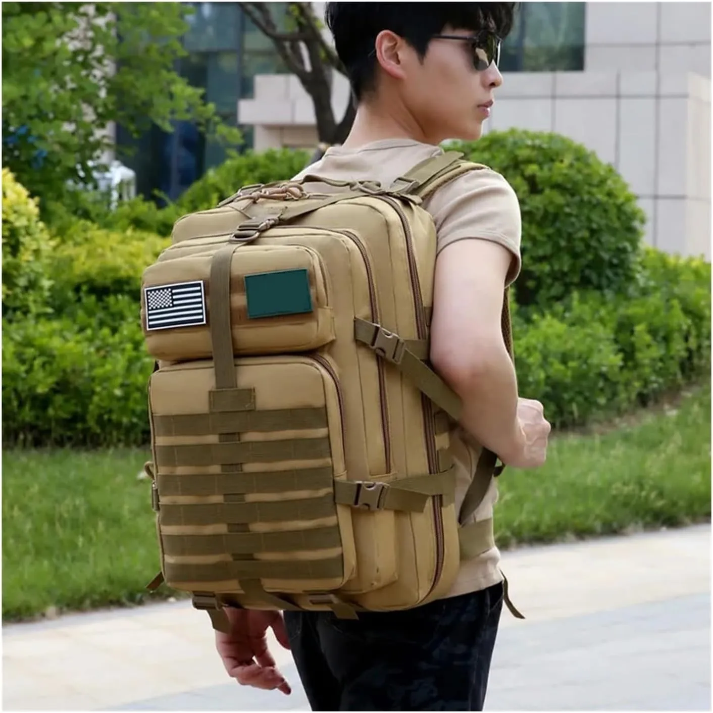 50L capacity outdoor backpack for hiking and mountaineering durable and water-resistant multifunctional backpack(Green 50L)
