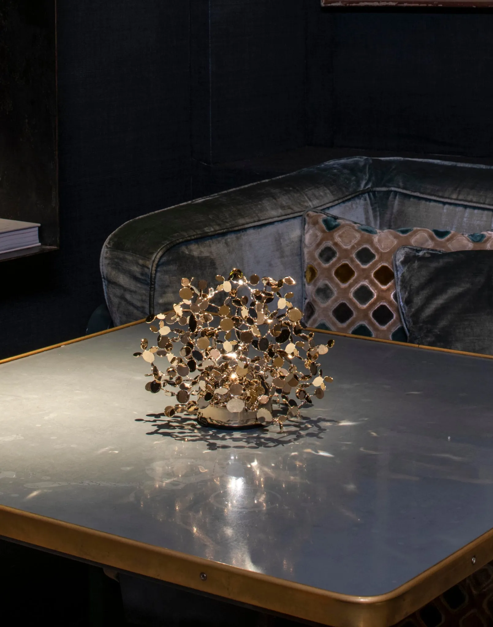 Argent, mon bijou portable table lamp