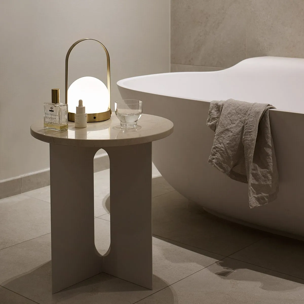 AUDO CPH (ex MENU) Carrie Lamp Portable   Rechargeable, Brushed Brass
