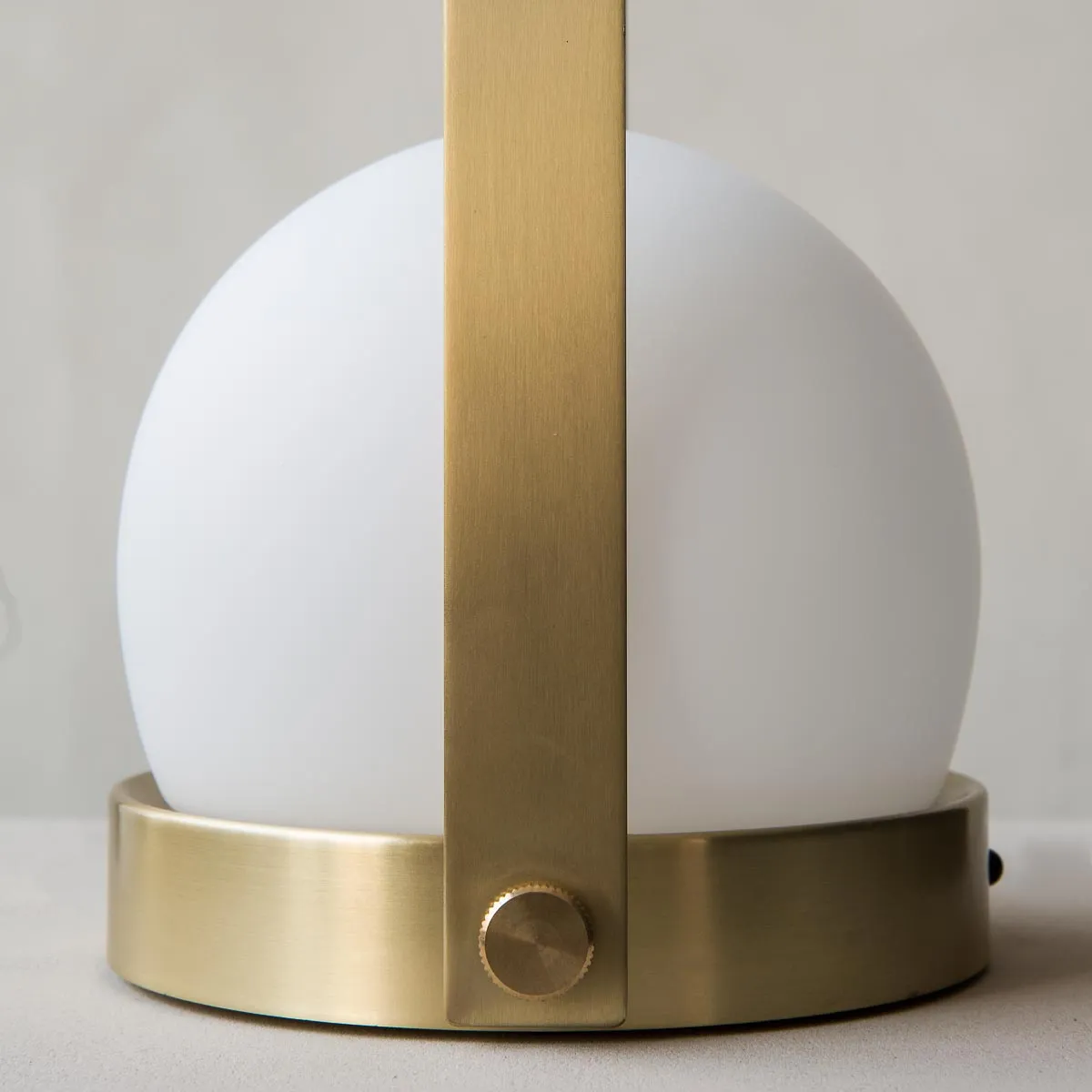 AUDO CPH (ex MENU) Carrie Lamp Portable   Rechargeable, Brushed Brass