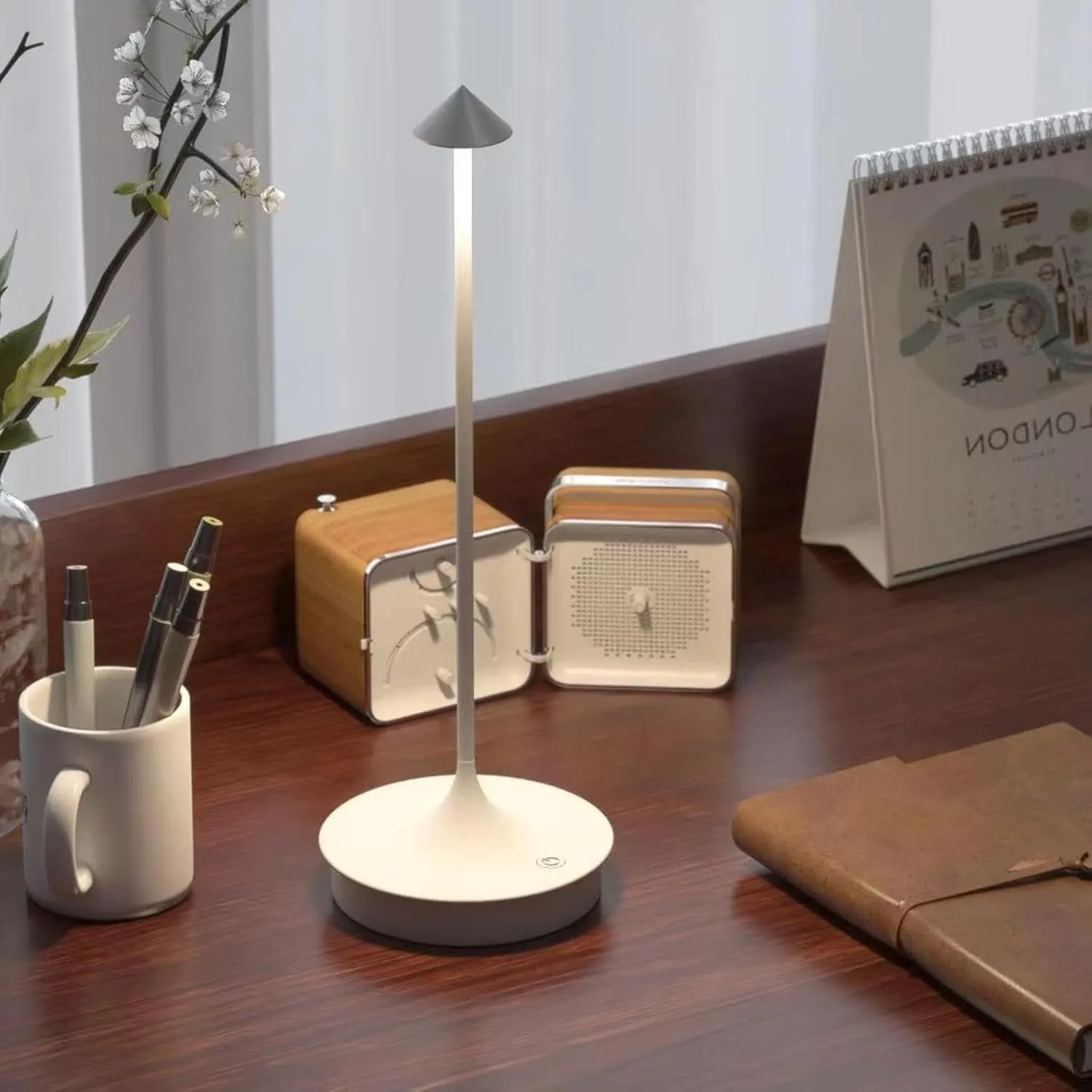 Cordless Table Lamp Rechargeable LED Battery Operated 4000mAh Table Lamp Touch Dimmable Lamp Outdoor Waterproof Portable Wireless Table Light for Dining Restaurant Bar Indoor/Outdoor Use (White-1PC)