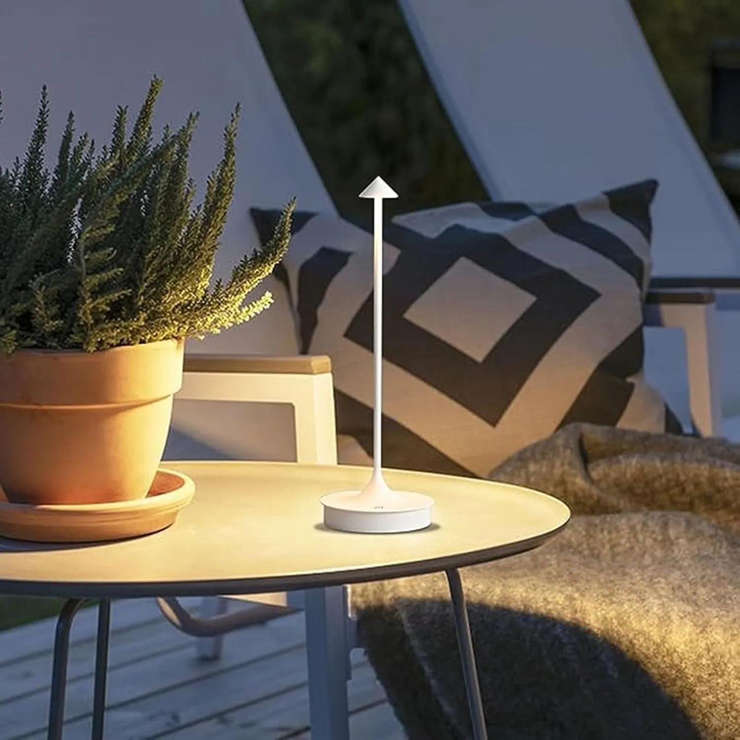 Cordless Table Lamp Rechargeable LED Battery Operated 4000mAh Table Lamp Touch Dimmable Lamp Outdoor Waterproof Portable Wireless Table Light for Dining Restaurant Bar Indoor/Outdoor Use (White-1PC)