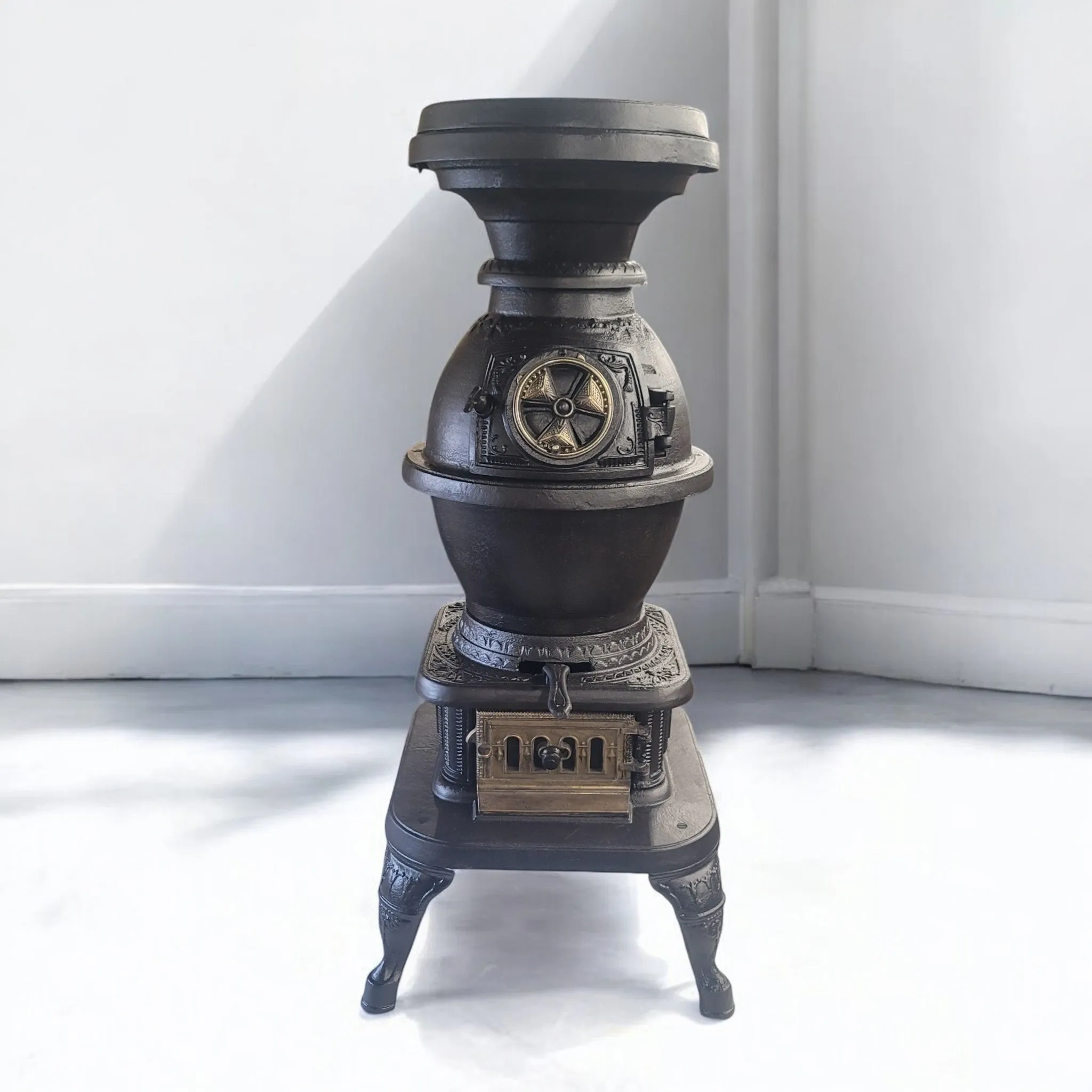 Danville Stove Works Pot Bellied Stove Cast Iron