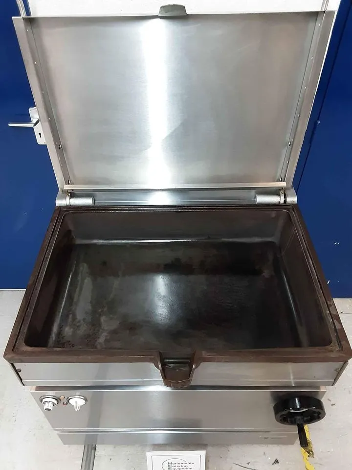 Falcon Natural Gas Bratt Pan - Manual Tilt