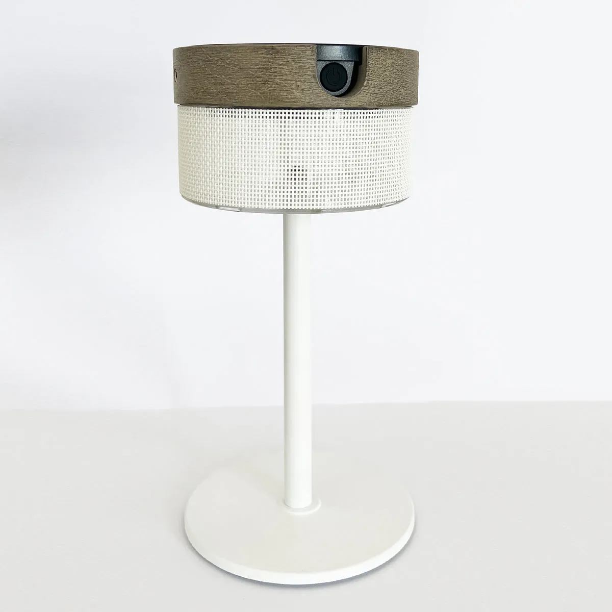 Les Jardins Bateak Solar Table Lamp