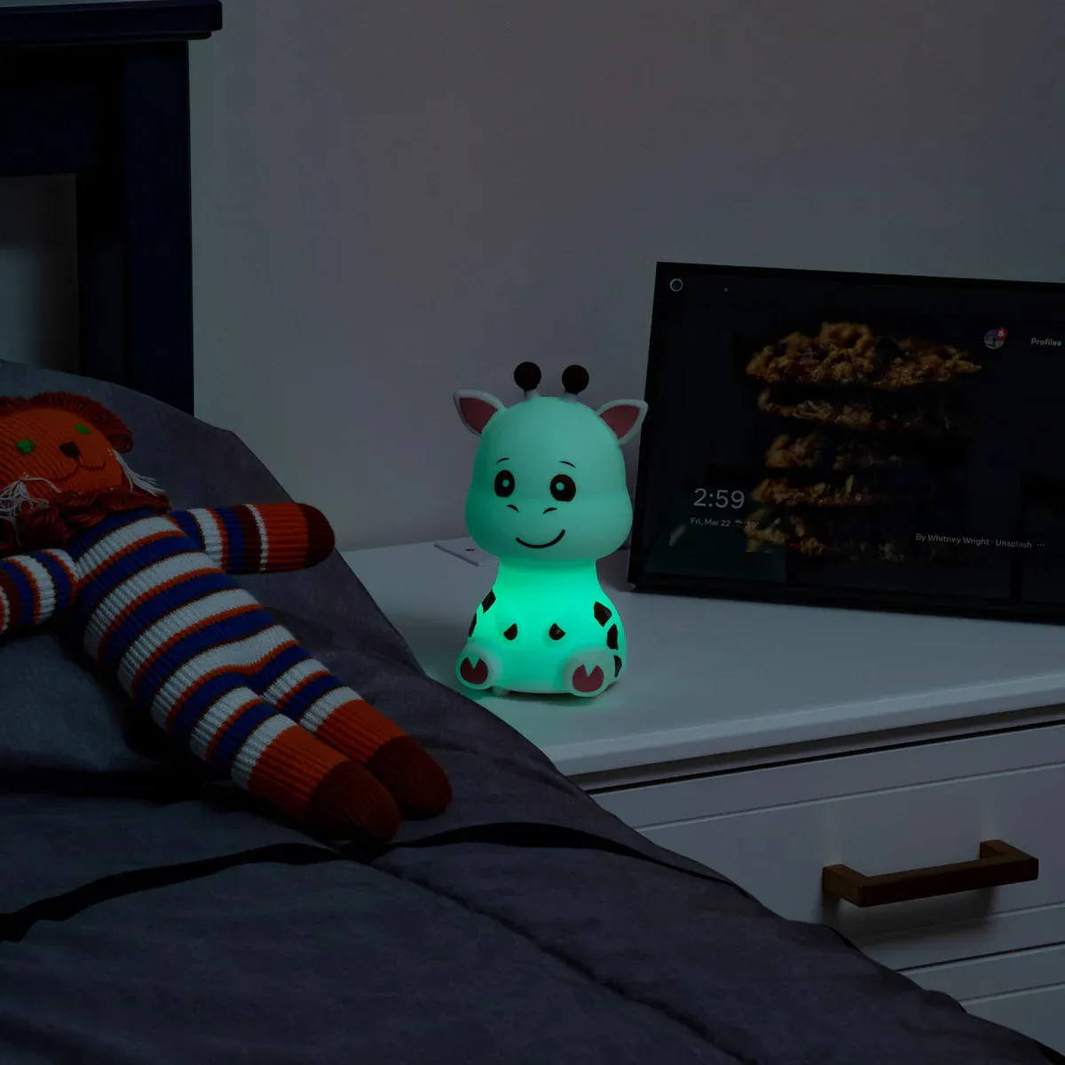 LitezAll Giraffe Squishable Color Changing Silicone Lantern