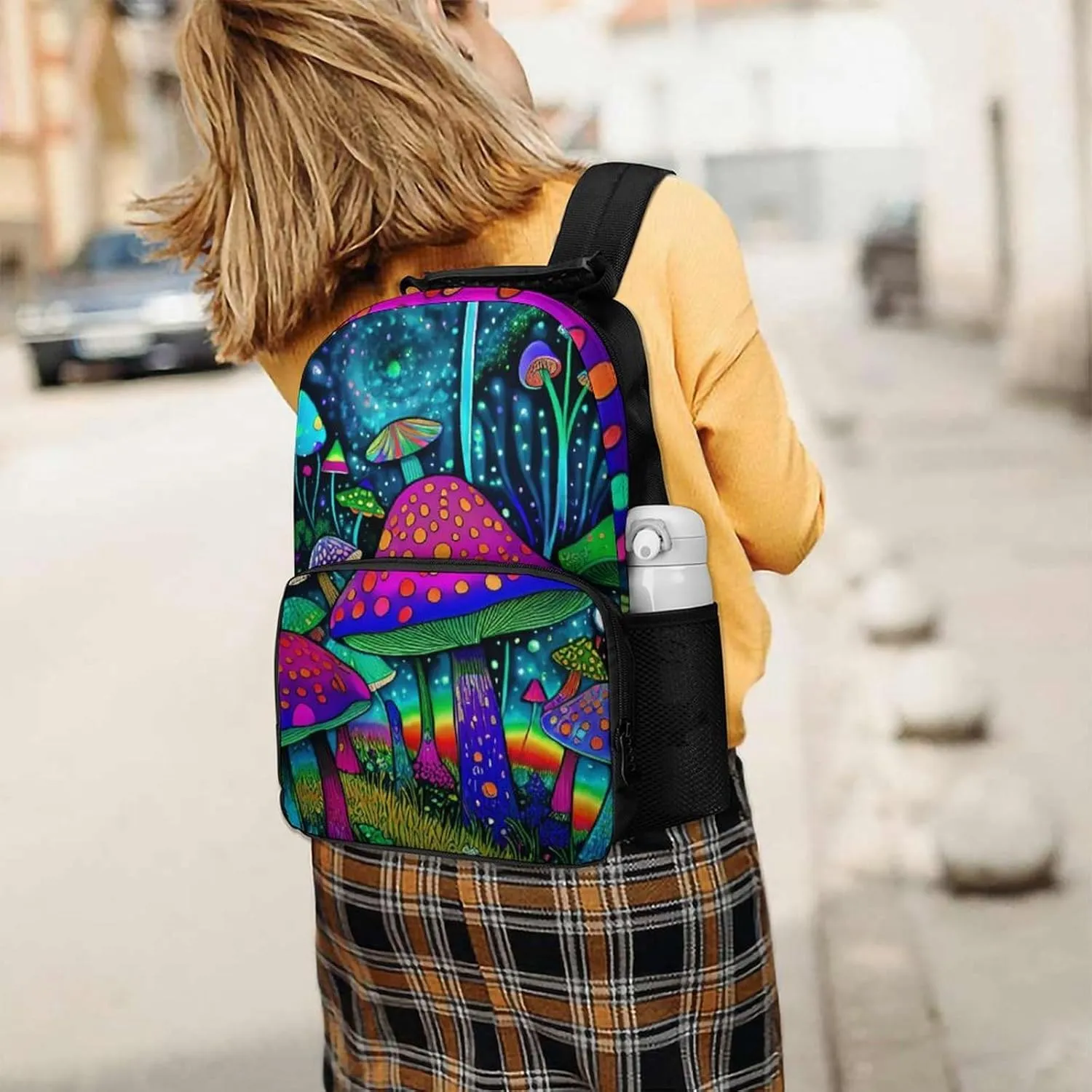 Men Women Polyester Psychedelic Magic Mushrooms Trippy Art Daypack Big Capacity Shoulder Bag With Adjustable Shoulder Straps for Camping Travel Walking Cycling