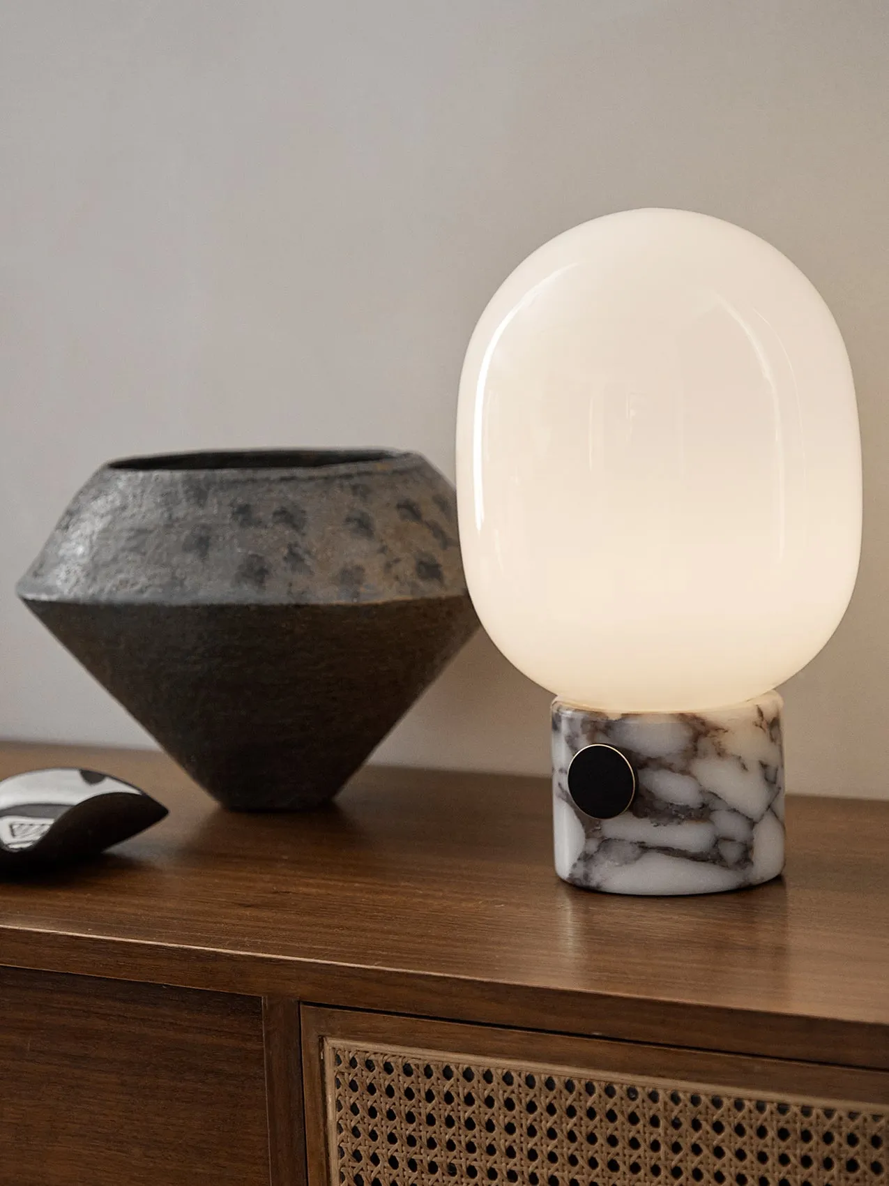 Menu JWDA Table Lamp