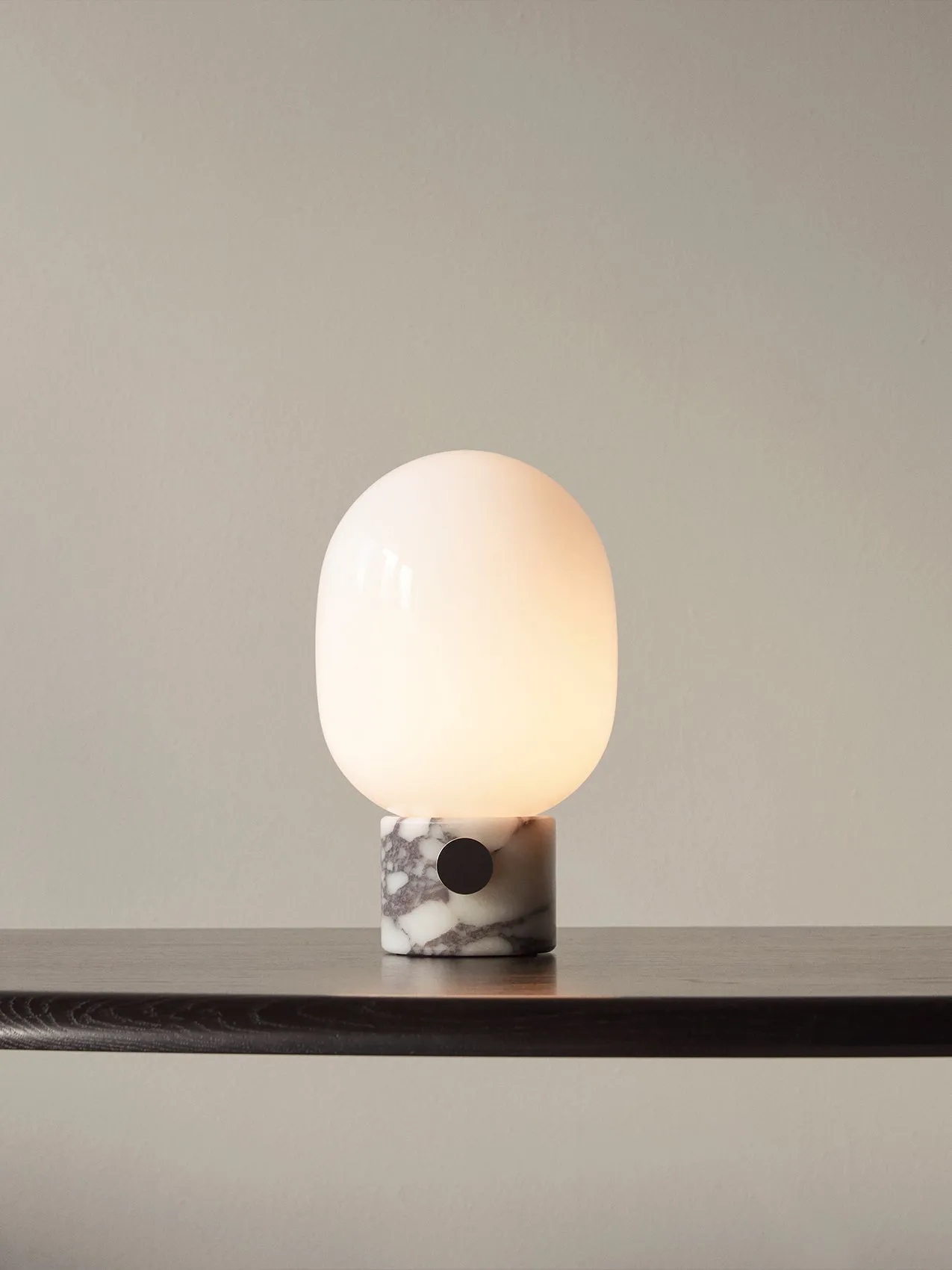 Menu JWDA Table Lamp