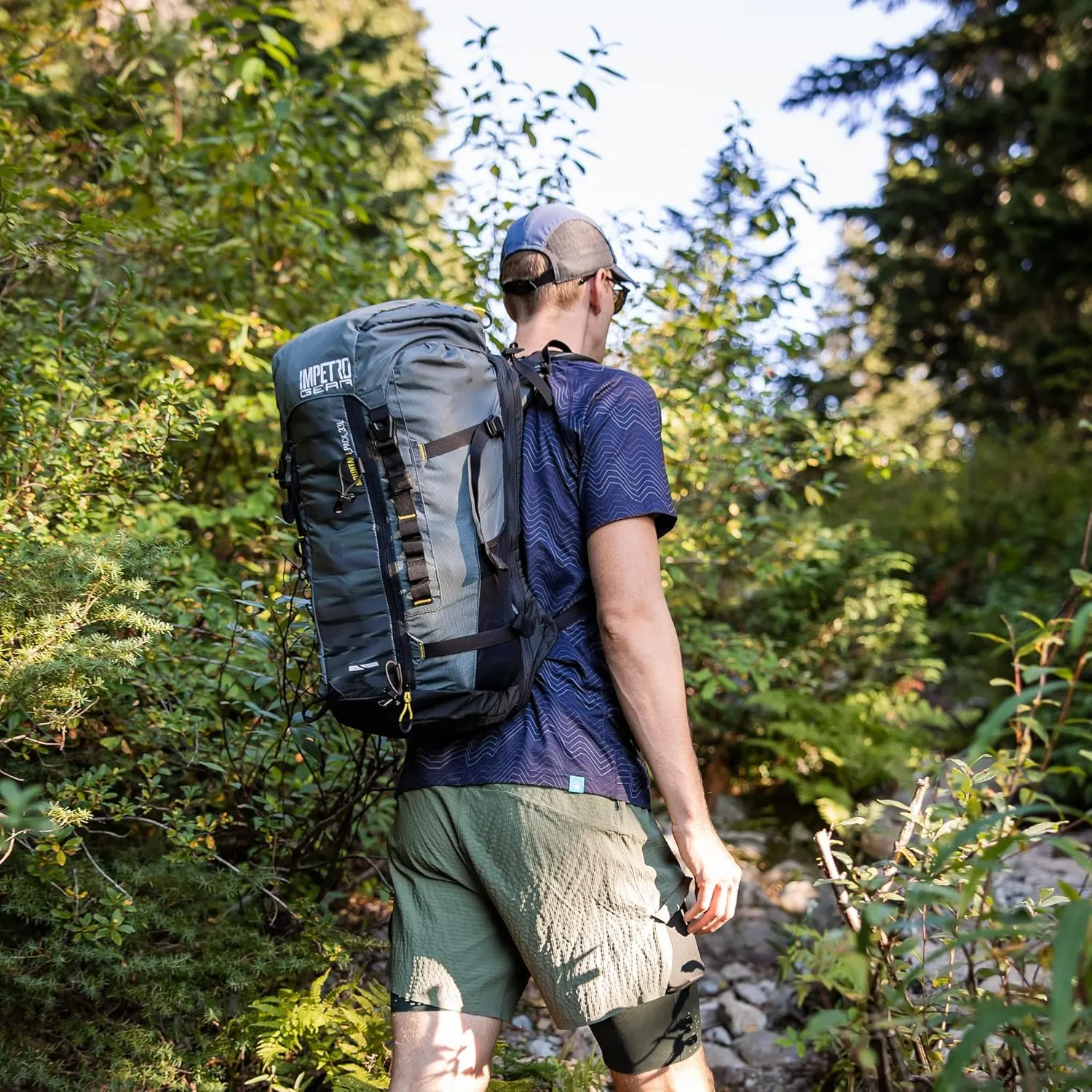 Mountain Backpack for Men and Women - Lightweight Hiking Backpack with Mesh Pocket, Hood Pocket - Outdoor Backpack for Traveling and Camping - Camping Backpack with Detachable Water Bladder