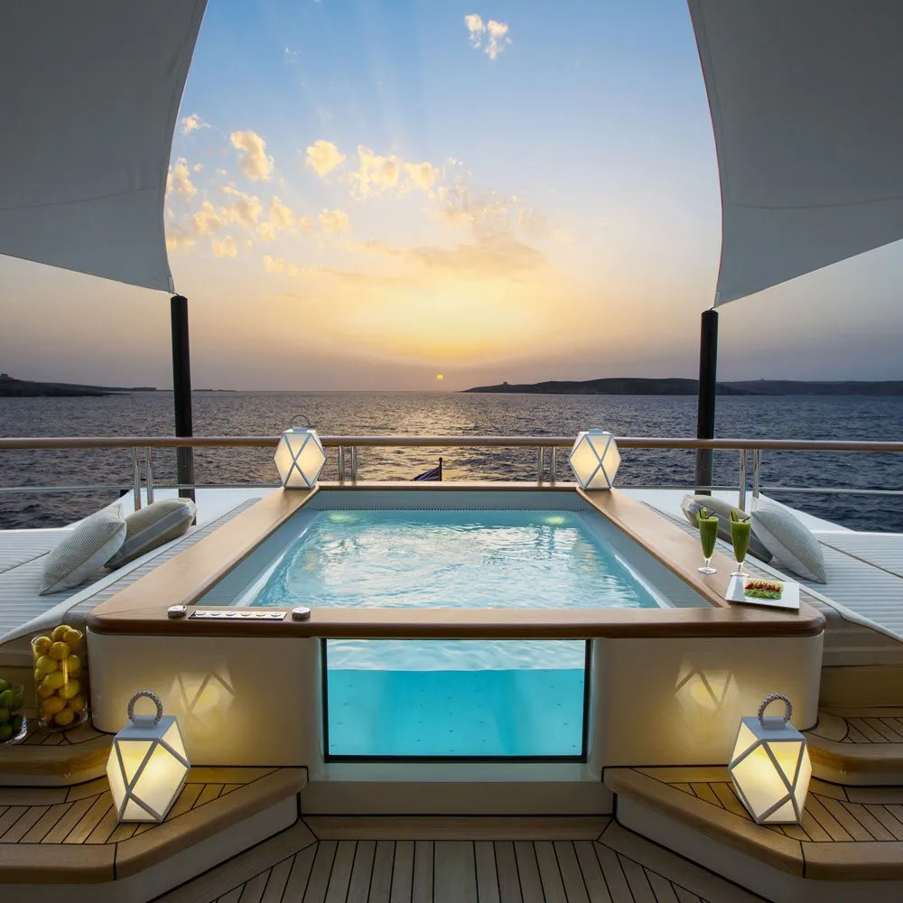 Muse Outdoor LED Rechargeable Floor Lamp