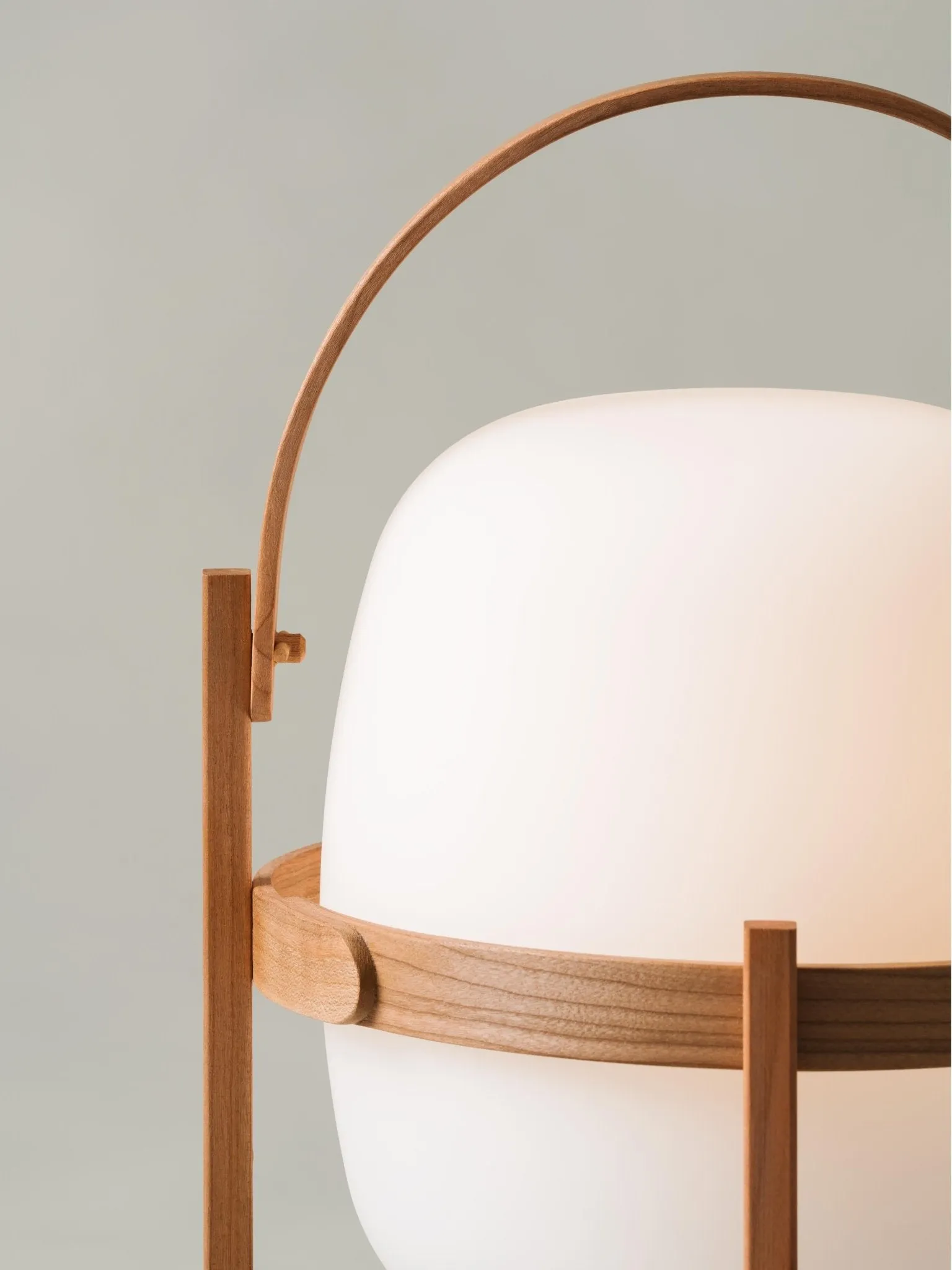 Open Box - Cestita Batería Portable Lamp - White Opal Polyethylene