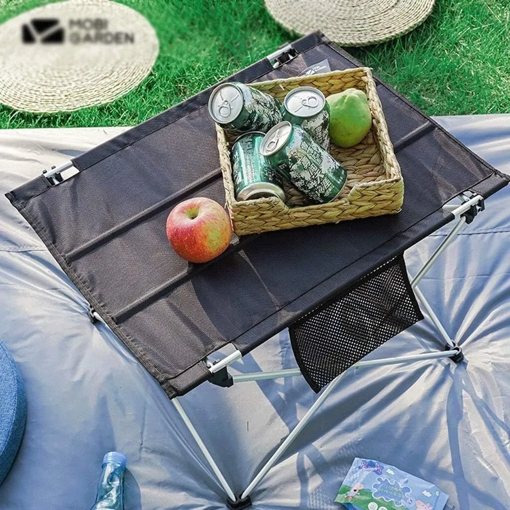 Portable Beach Table Camping Folding Table Aluminum Alloy Folding Portable Picnic Camping Table with Aluminum Legs Folding Camping Table, 42*56*38cm