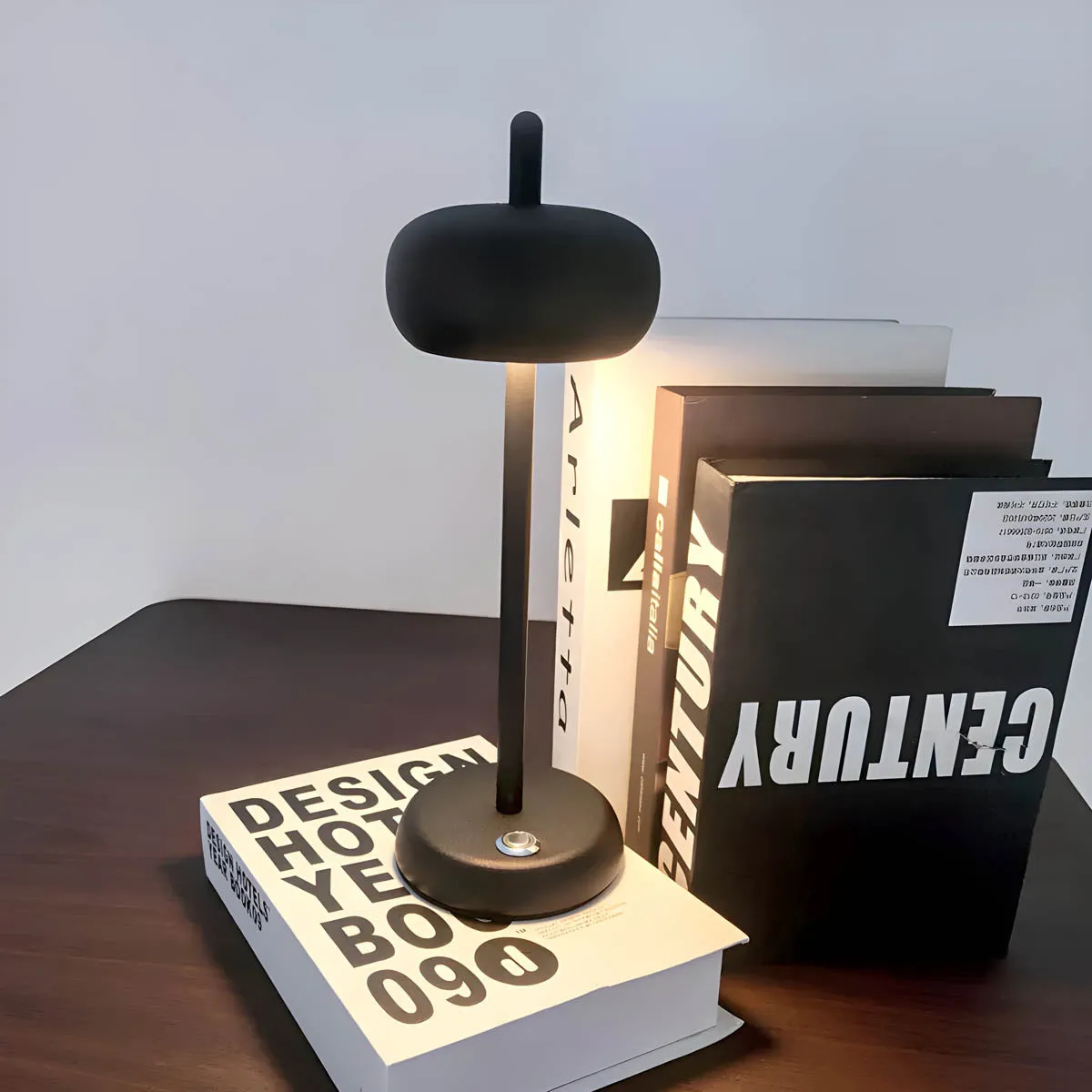 RINE Table Lamp – Minimalist Elegance with Adjustable LED Lighting