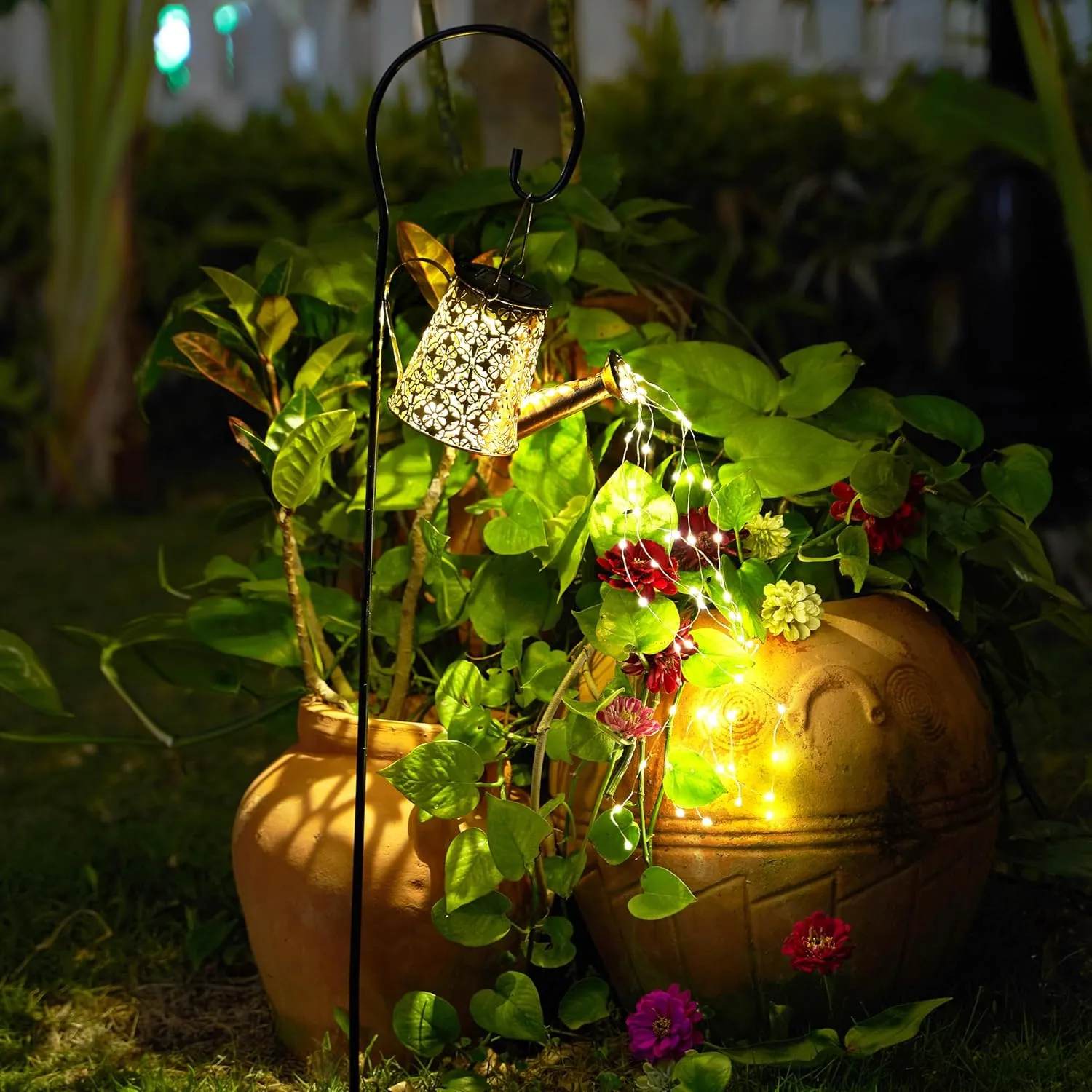 Solar Garden Watering Can Lights with Cascading Lights, Outdoor Hanging Lanterns for Garden Decor,Fairy Gardening Gifts for Mom Grandma Women, Perfect for Patio Yard Pathway
