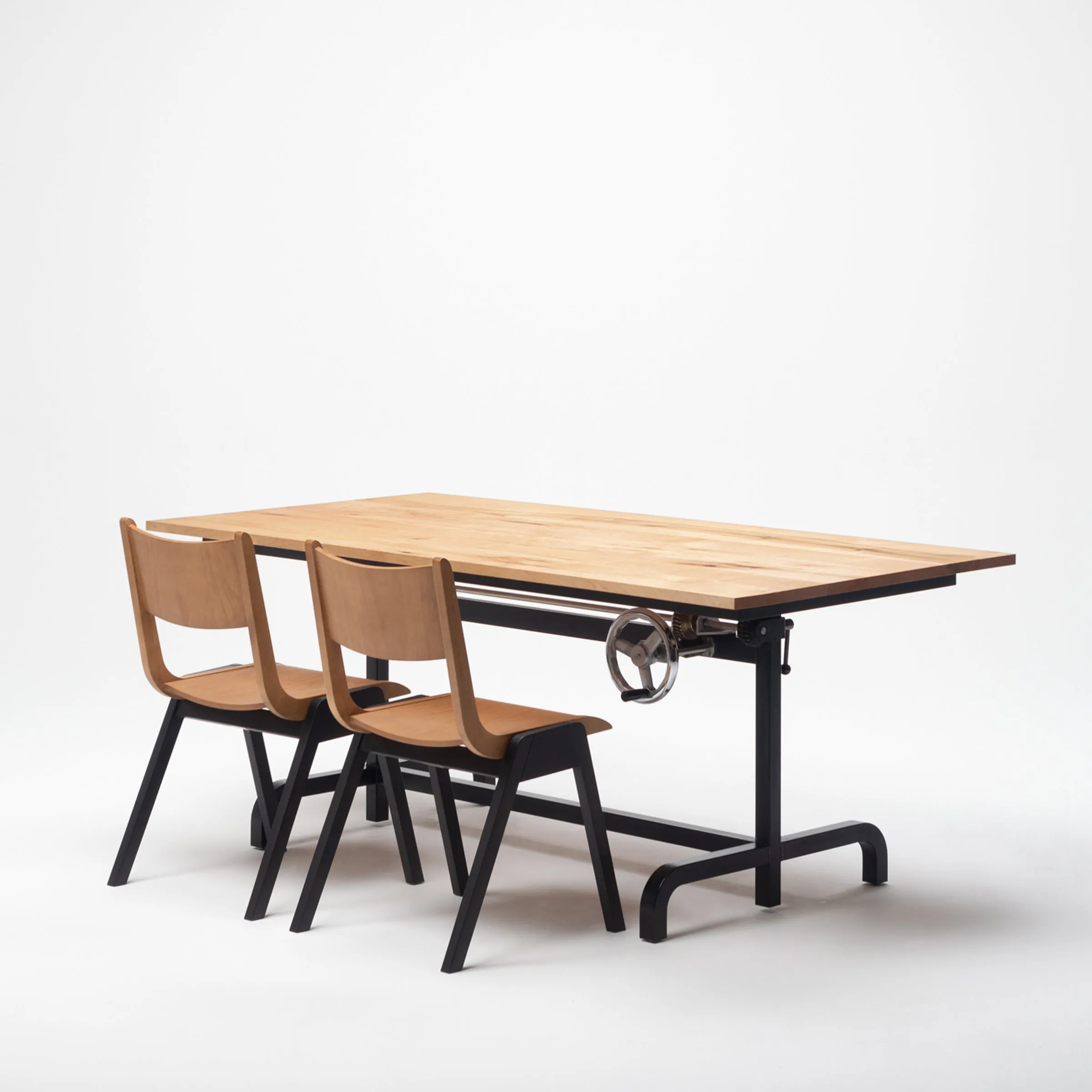 Tailor’s Adjustable Workbench