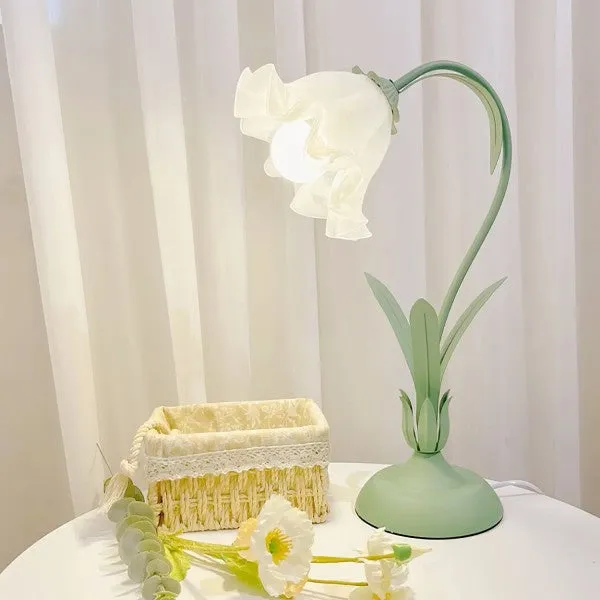 Vintage Adjustable Flower Table Lamp – Elegant Design with Functional Flexibility