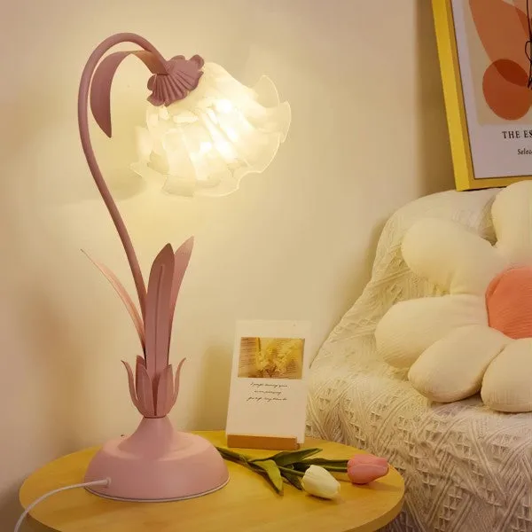 Vintage Adjustable Flower Table Lamp – Elegant Design with Functional Flexibility