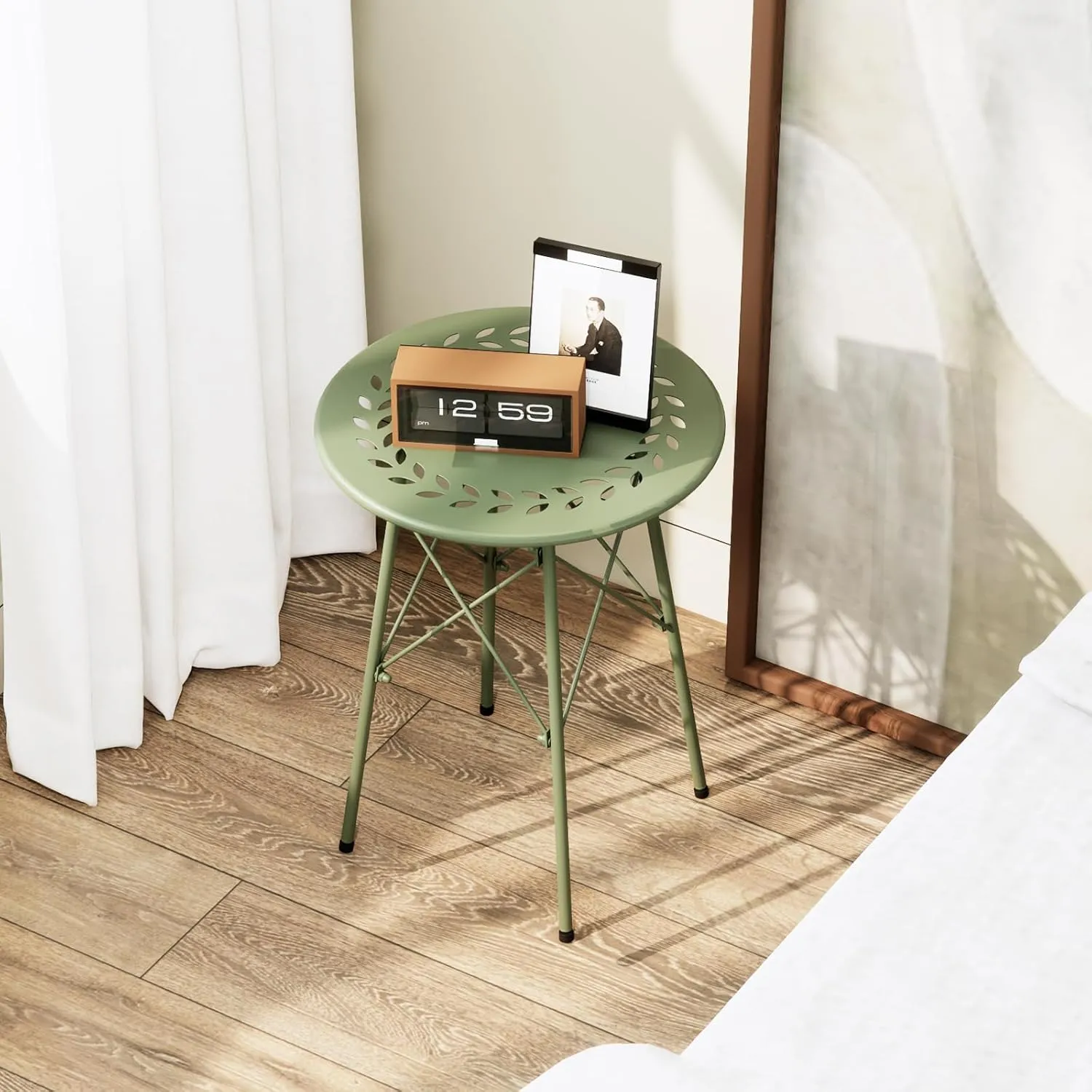 XIV Outdoor Side Table, Small Outdoor Table, Round Patio Side Table Metal, Weatherproof, Small Accent End Table for Patio, Garden, Balcony, Yard (Green)